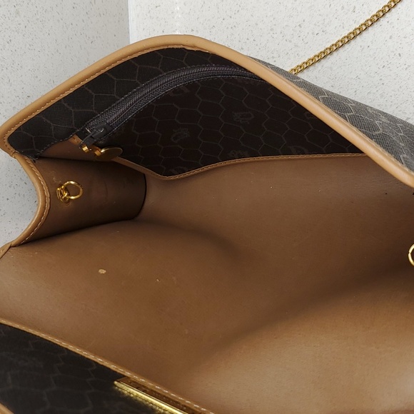 DIOR Luxurious honeycomb Crossbody - Picture 9 of 10